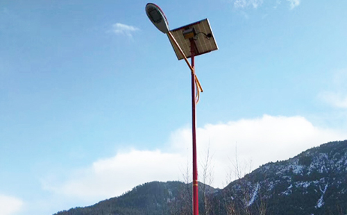 如何选择高质量的昌都太阳能路灯材料：全方位指南