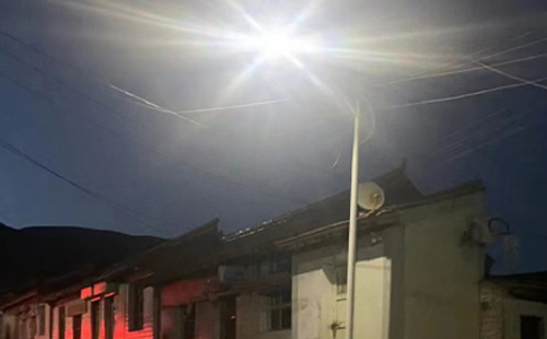 农村院子里最适合的昌都太阳能路灯亮度与安装要点 农村院子里最适合的昌都太阳能路灯亮度与安装要点